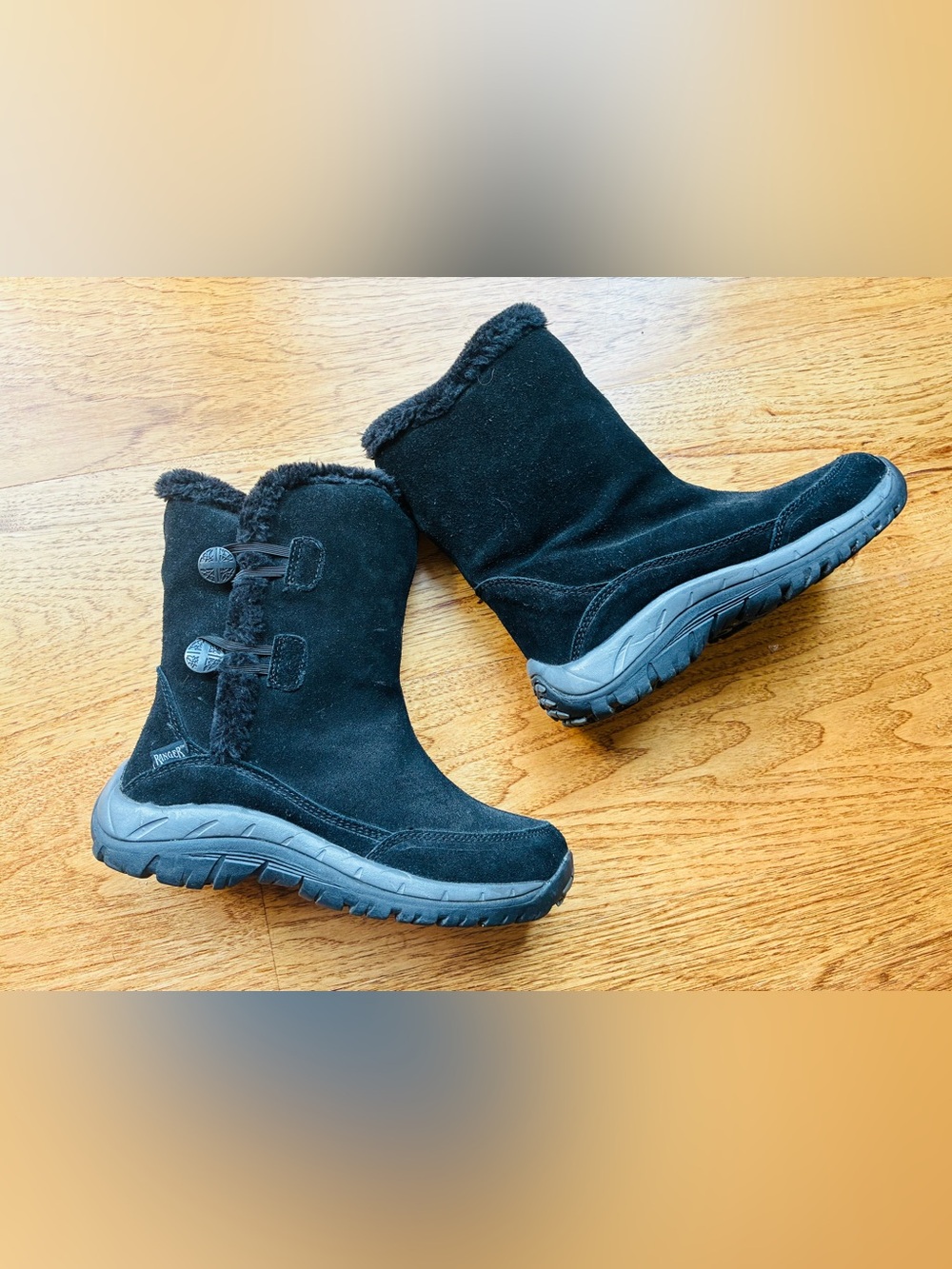 Black Winter Suede Boots with Fleece Lining women size 7. Snow boots